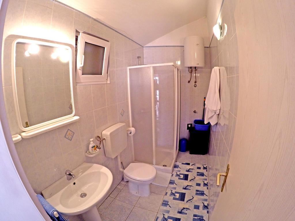 Apartments Ivic Bol Bagian luar foto